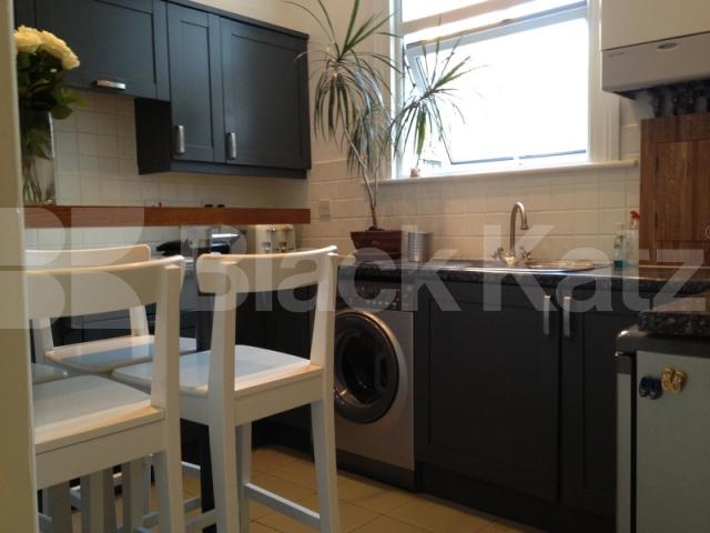 			NEW INSTRUCTION, 2 Bedroom, 1 bath, 1 reception Ground Floor Flat			 Medora Road, Brixton.